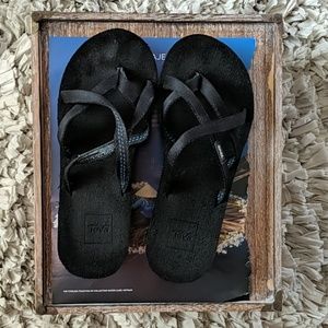 Size 7/7.5M Used Teva Wedge Sandals ❤️